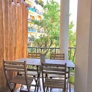 https://appartement-nice-proche-mer-et-centre.fr-provencehotel.com